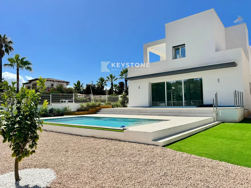 House — photo 1