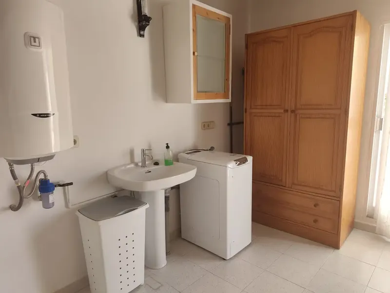 Spacious, bright and perfectly maintained home in a small building with only two floors — photo 12