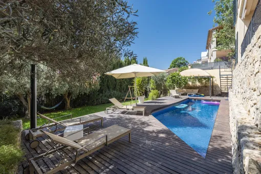 Calvia, tranquil villa in Calvià with stunning sea and mountain views and a holiday rental license — photo 3