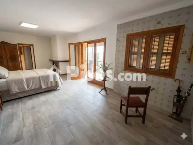 Rustic house in El Coll d'en Rabassa — photo 1