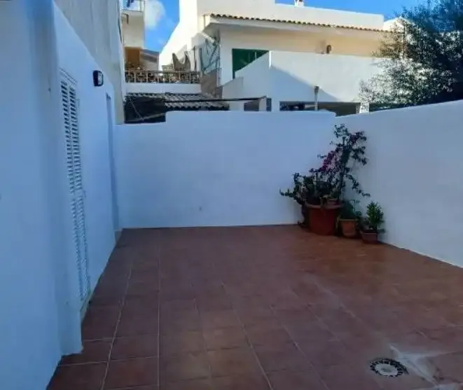 Spacious ground floor of 130 m² built located in a quiet estate in charming Portocolom, one of the most emblematic and — photo 12