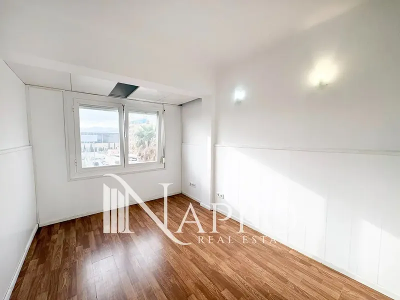 Nappo Real Estate is pleased to present this bright fully renovated penthouse, located in the sought-after area of General Riera — photo 12