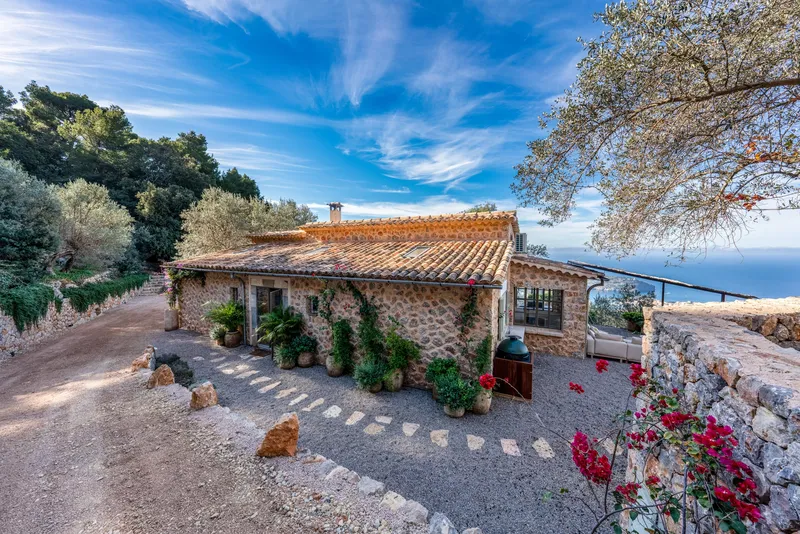 House with views — photo 5