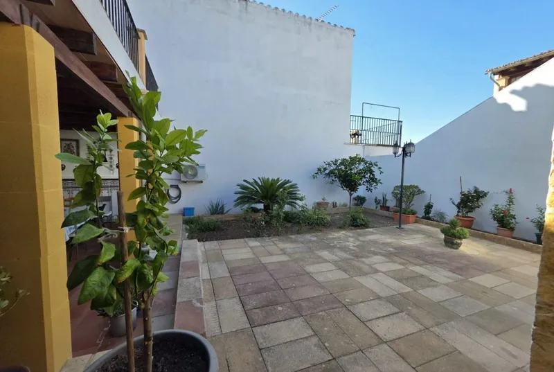 Mallorcan house with patio in Consell — photo 4