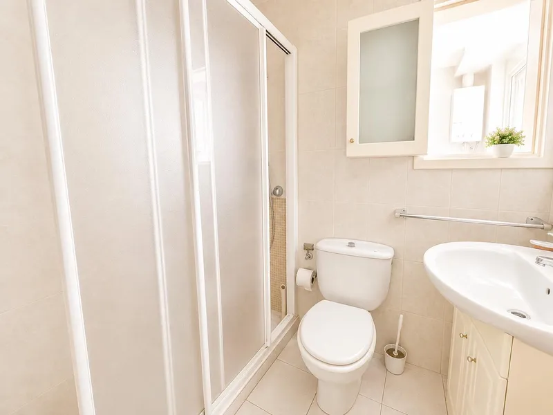 Spacious and bright flat with lift, balcony and storage room in the Vivero area — photo 12