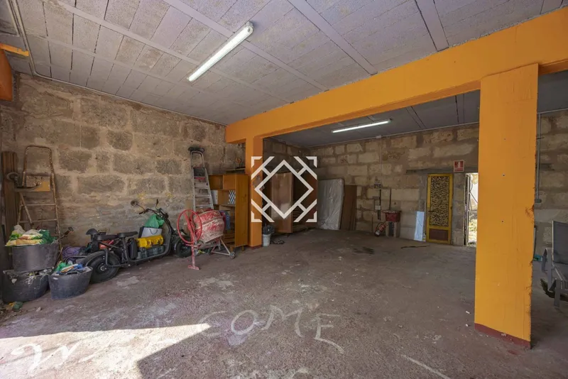 House with great potential for renovation for sale in Alcudia, Mallorca. — photo 4