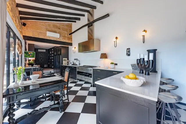 Historic mansion with guest houses for sale in Sencelles, Central Mallorca — photo 8