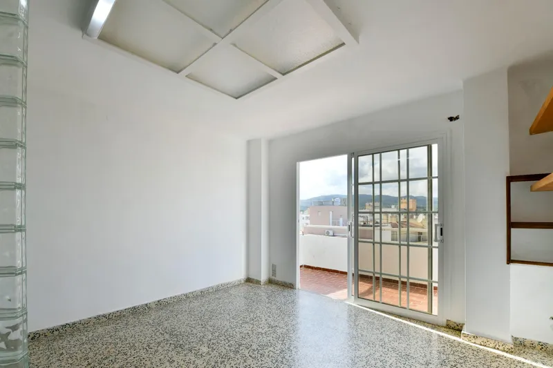 Studio - Palma de Mallorca (Santa Catalina), Built Surface 30m², Terrace Size 4m², 1 Room, 1 Bathroom,... — photo 3