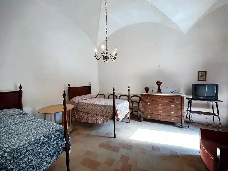 In the heart of Binissalem and just a few meters from the village square we find this spectacular manor house with more than three hundred — photo 9