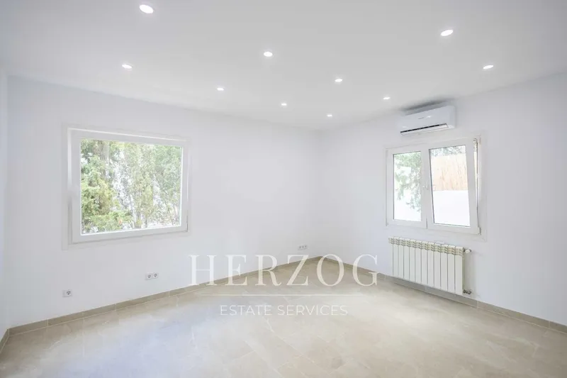 Fully Renovated Villa with a Beautiful Garden in Costa de la Calma — photo 9