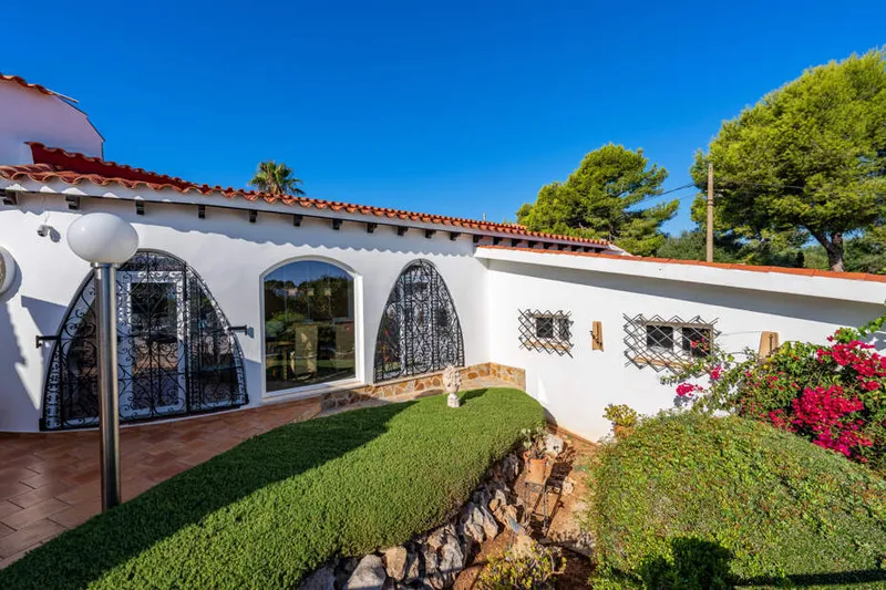 190m² Villa mit 7 Zimmern, Pool und Meerblick zu kaufen — photo 11