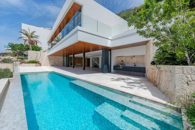 Sophisticated villa with panoramic sea views for sale in Santa Ponsa, Southwest Mallorca — photo 1