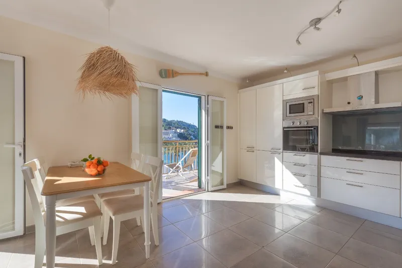 Modern apartment with terrace and tourist rental licence in Port de Sóller — photo 8