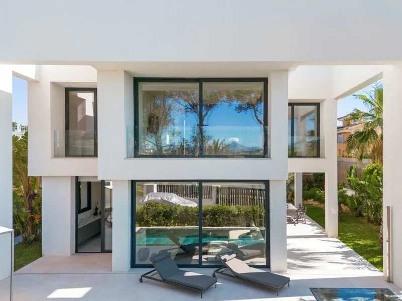 Exclusive and modern luxury villa with sea views in El Toro, Calvia — photo 4