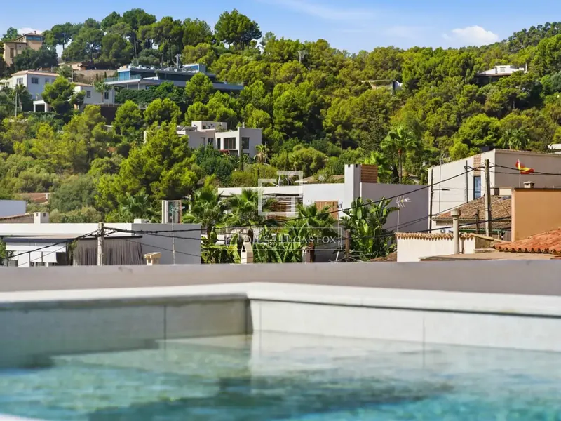 Located in the popular and charming village of Genova, this magnificent newly built villa impresses with its contemporary architecture — photo 9