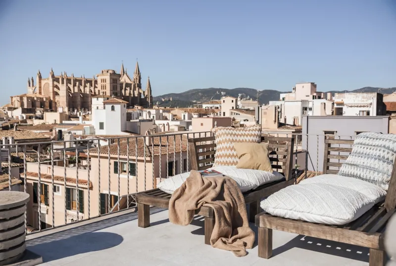 Exclusive Penthouse with Several Terraces and Garage in the Old Town of Palma — photo 1