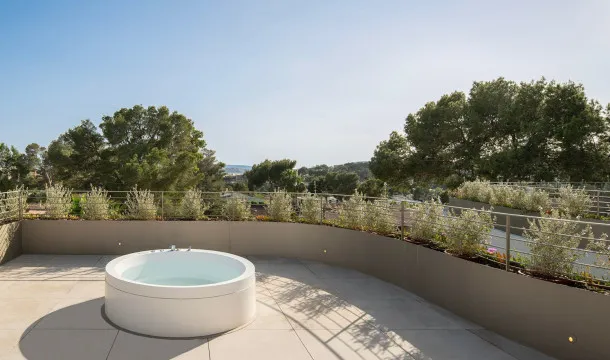 A Cutting-Edge Refuge of Serenity in Bendinat — photo 12