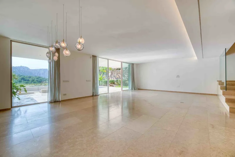 Modern villa with private pool in luxury residence in Port d'Andratx — photo 3
