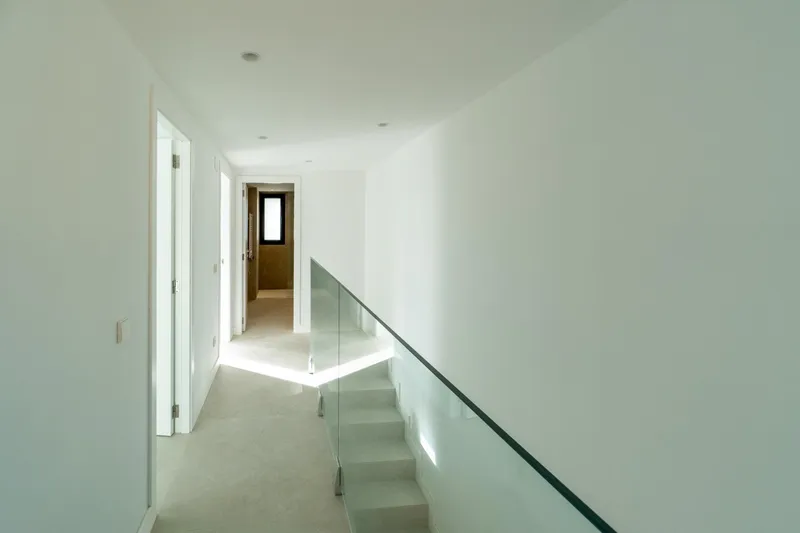 Modern-style villa in Genoa — photo 4