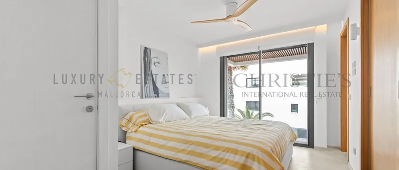 Duplex penthouse in Playa de Palma with pool and sea views — photo 12
