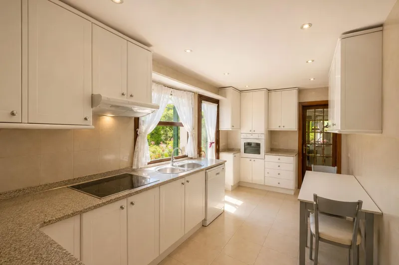Independent chalet with 400 m² plot a few meters from the sea in Cala Gamba — photo 12