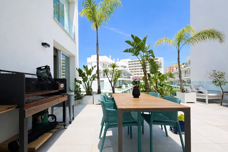 Beautiful apartment with large terrace in a well-maintained residential complex in Palmanova — photo 11