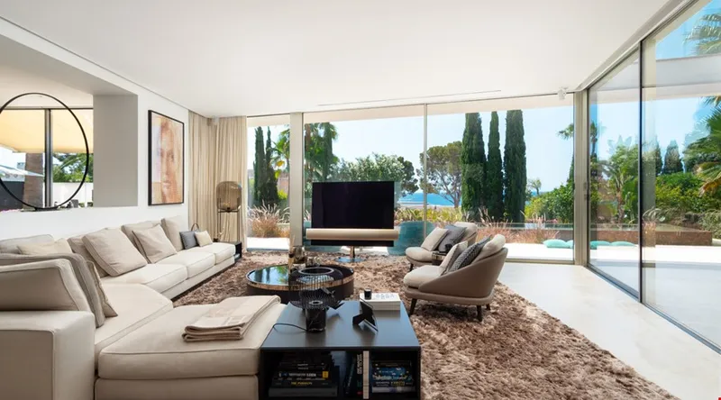 Contemporary five-bedroom villa with rooftop terrace and seaviews in Sol de Mallorca — photo 6