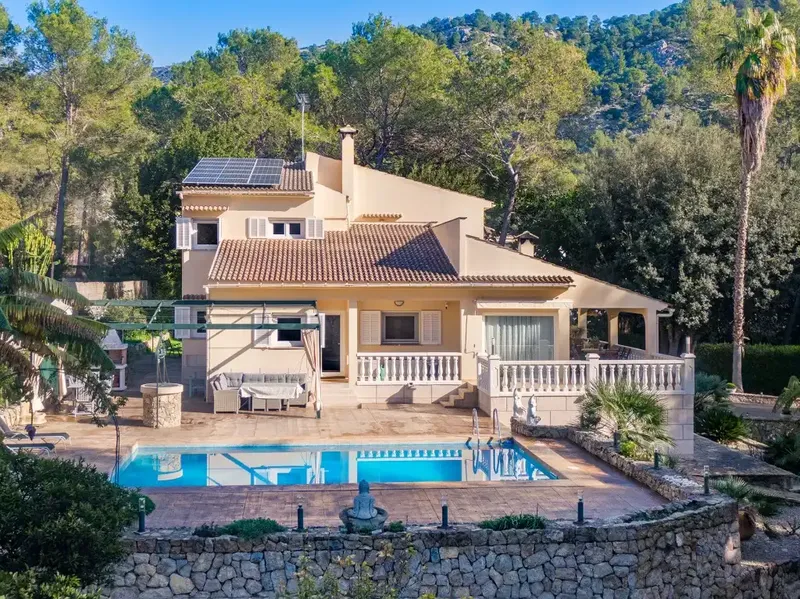Charming detached villa for sale in a quiet residential area, conveniently located just 10 minutes — photo 4