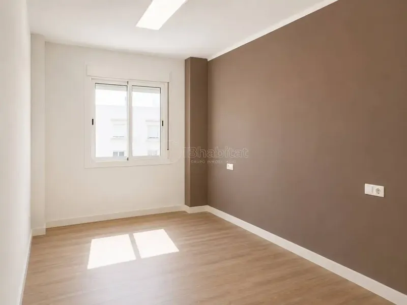 PRIMER PISO DE 3 HABITACIONES CON PARKING — photo 4