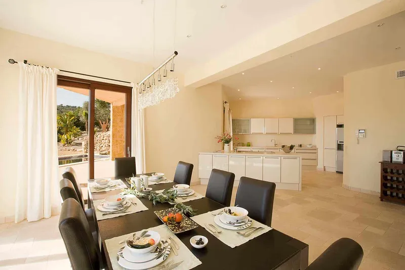 Luxury estate on 50,500 m² land for rent — photo 9