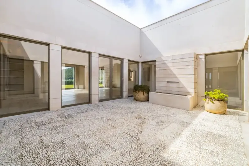 This impressive country villa is situated on a huge elevated plot and is offered for sale near the village of Es Capdellà, Calvià. — photo 12