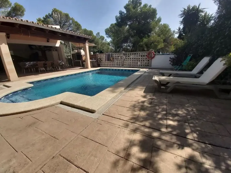 In the municipality of Calvià in Santa Ponça we find a plot of more than 1000 m2 with a Mediterranean-style construction of 247 m2, near — photo 5