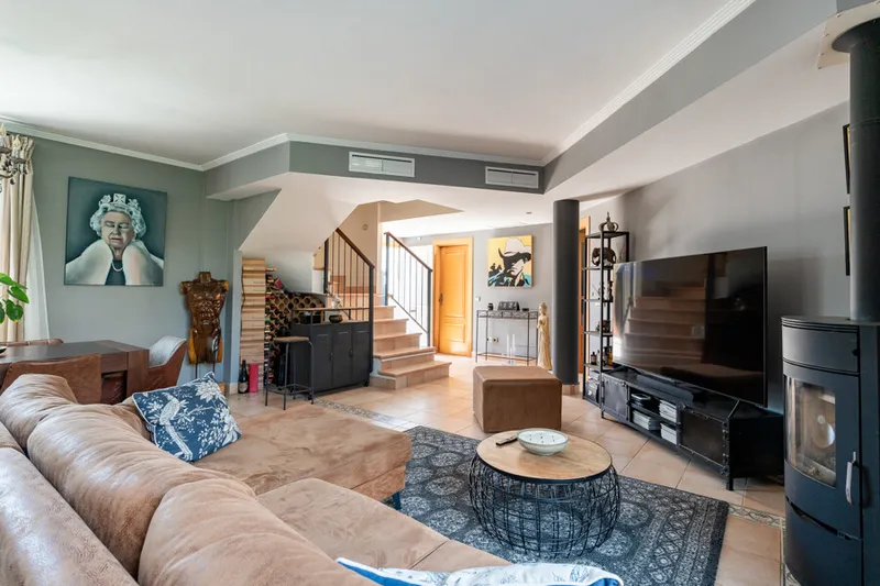 Charming Semi-Detached House with Private Garden and Swimming Pool in Puig de Ros — photo 3