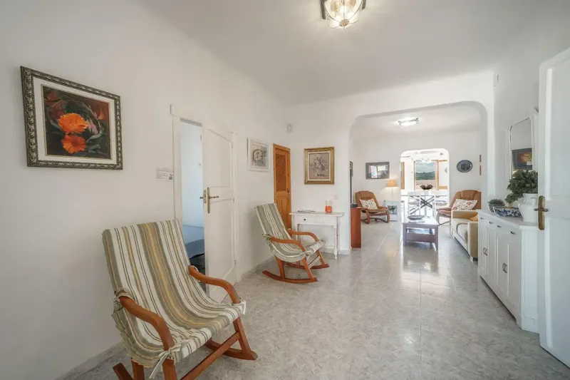 We present this exclusive property, located in the area of Sa Marina, Alcudia. The property is situated in a strategic — photo 11
