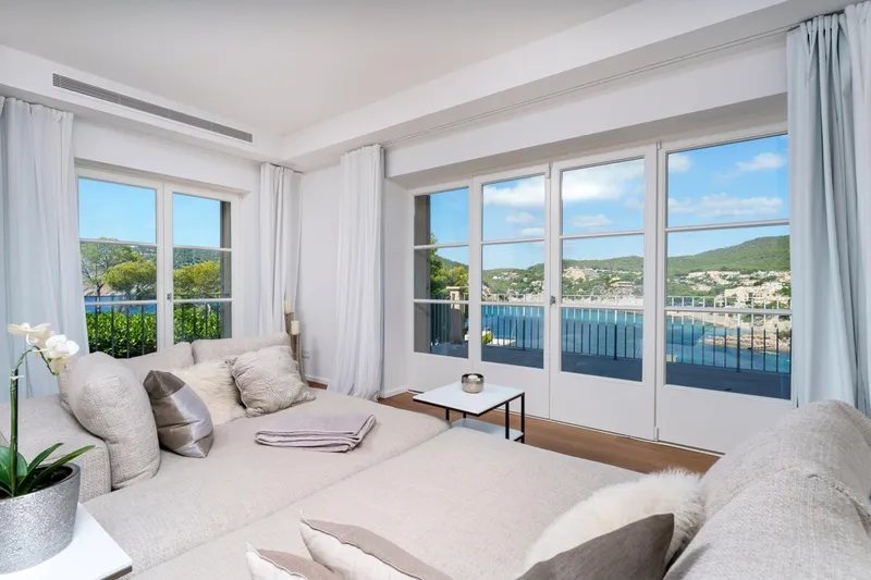Rent: Luxury finca-style villa with gigantic sea views in Camp de Mar - Marcel Remus Real Estate — photo 11