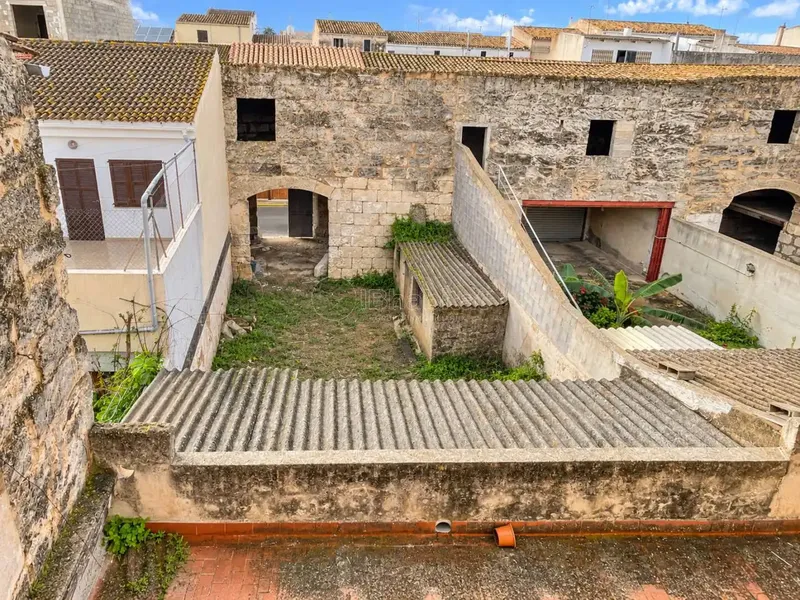CASA DE PUEBLO CON PATIO — photo 1