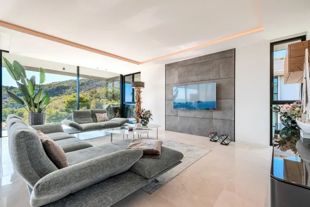 Contemporary coastal penthouse for sale in Paguera, Mallorca Southwest — photo 4