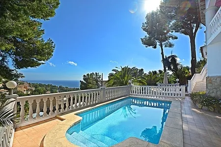 Fantastic sea view villa in Costa den Blanes — photo 1