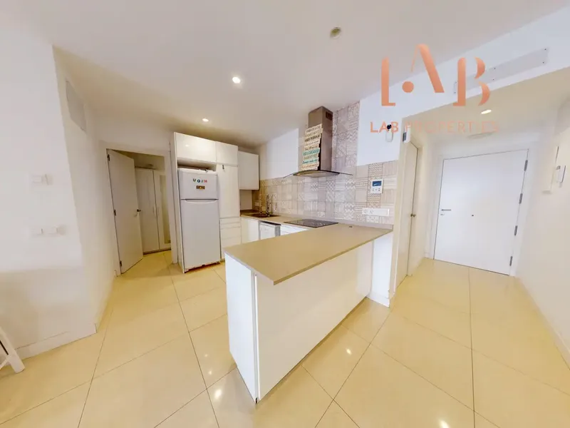 New-build commercial premises for sale, completed in 2022, fully fitted out and with the possibility of a change of use to residential, subject to the corresponding — photo 5