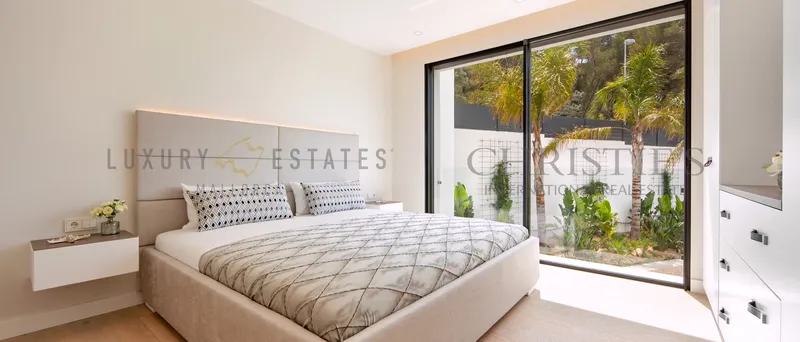 Modern apartment in the center of Puerto de Andratx with harbor views and a communal pool — photo 5