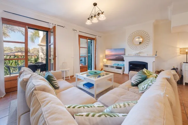Frontline villa with holiday license for sale in Cala Pi, Mallorca — photo 5