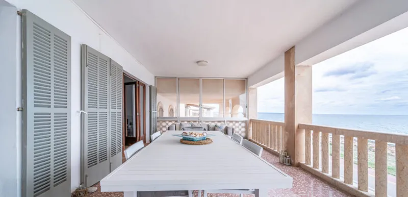 Apartment on the first line of the sea in Sa Rápita with terrace and views — photo 11