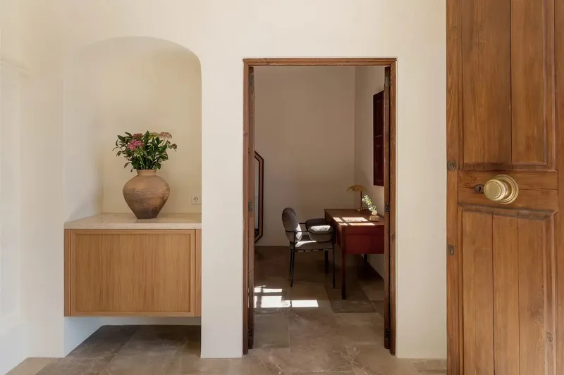 Reformed house with captivating views in Palma — photo 12
