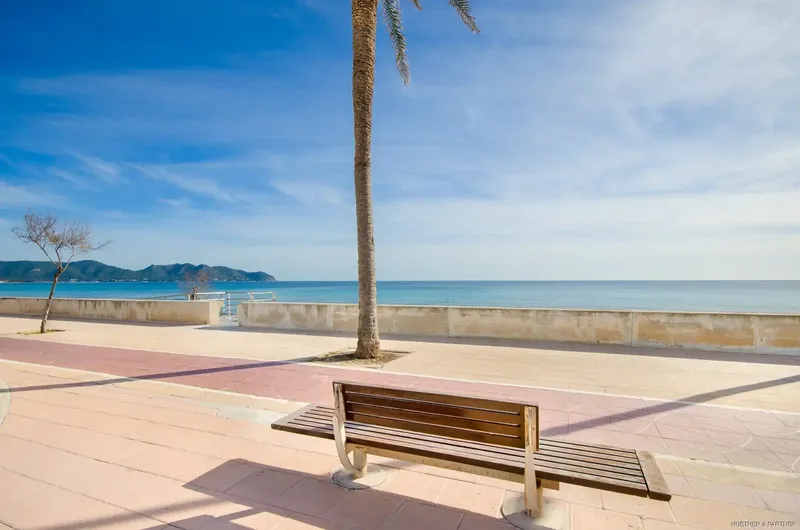 First occupancy after renovation: beautiful, small apartment for sale on the second sea line of Cala Bona, only 50 meters from the beach — photo 9