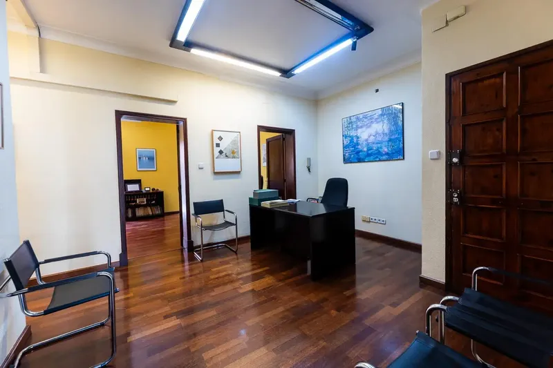 Exclusive property of more than 200 m2 located in one of the most privileged locations in Palma, between Paseo Mallorca and Jaume III, surrounded — photo 3