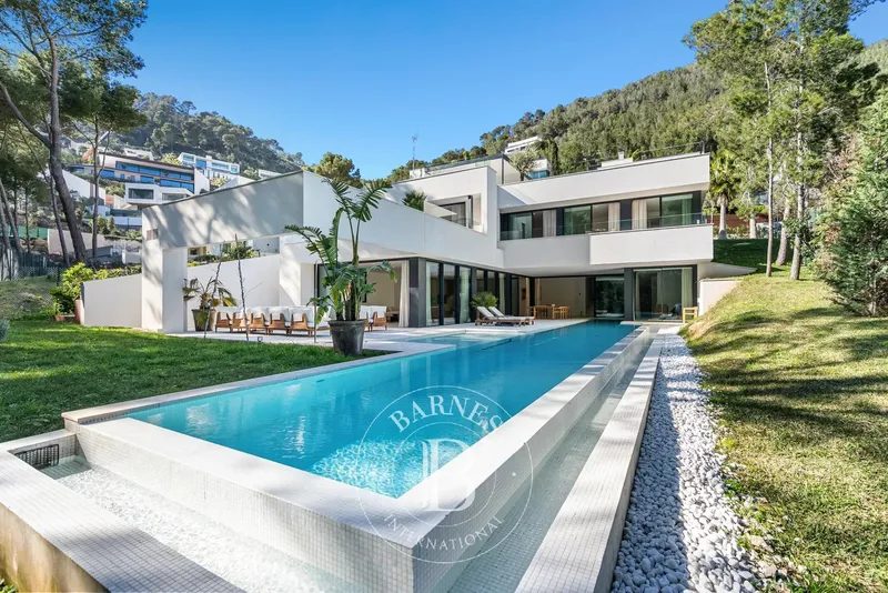 Luxury Family Villa with Pool and Sun Terraces in Son Vida — photo 2
