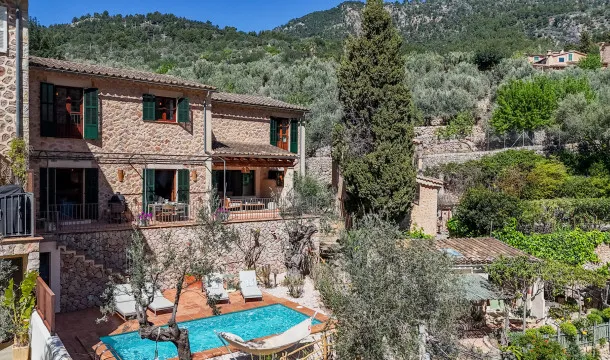 Authentic stone house in Fornalutx with pool and open views over the heart of the village — photo 5