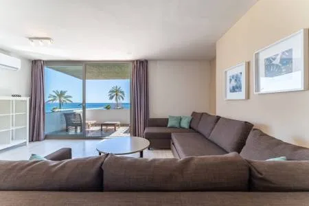 Apartment - Calvià (Magaluf), Built Surface 80m2, 2 Bedrooms, 1 Bathroom, 20 Distance to the Sea, Lift — photo 2