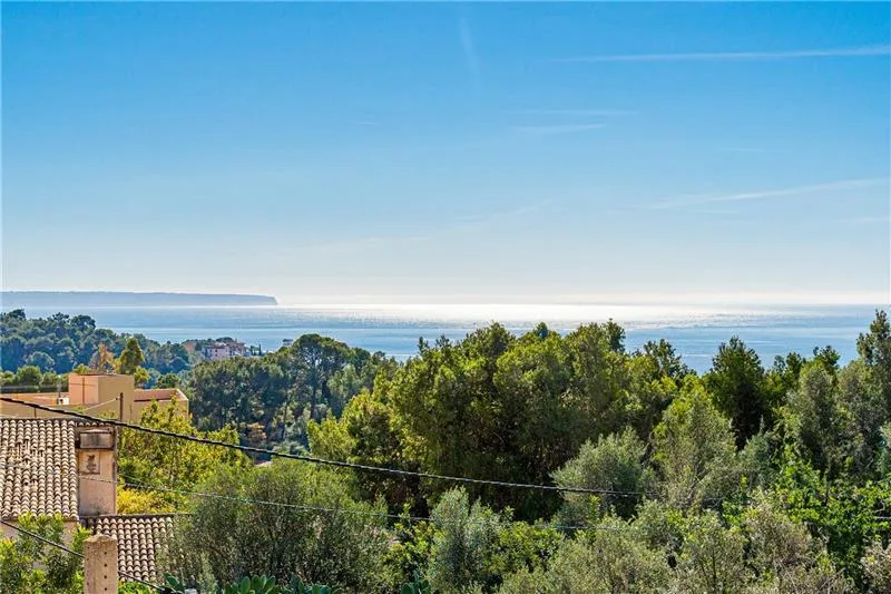 Semi-detached house in Genova with pool and distant sea views — photo 2
