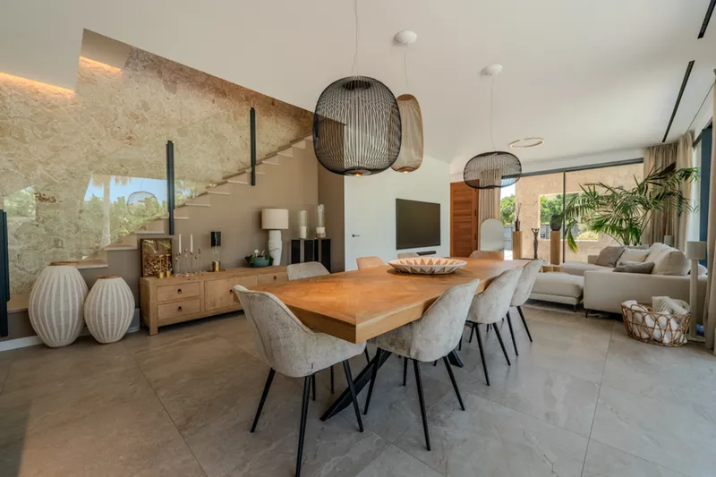 Luxury villa with sea views — photo 6